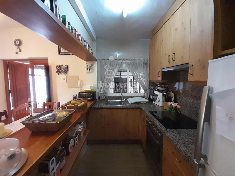 Foto 3b3733e0-d2c3-4bf8-94b4-8e6869b15e44. Chalet autenticidad ibicenca con comodidad moderna en es novells santa eulalia en Santa Eulària