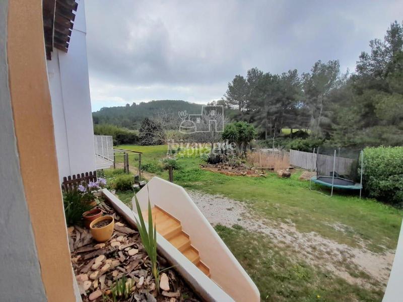 Foto 479c44b3-a6e8-48a3-a7ff-d3ba9dc36399. Chalet autenticidad ibicenca con comodidad moderna en es novells santa eulalia en Santa Eulària