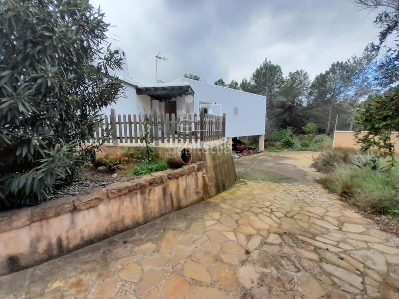 Foto 7ecf6d5a-4390-49ae-bea1-0f8980ee3318. Chalet autenticidad ibicenca con comodidad moderna en es novells santa eulalia en Santa Eulària