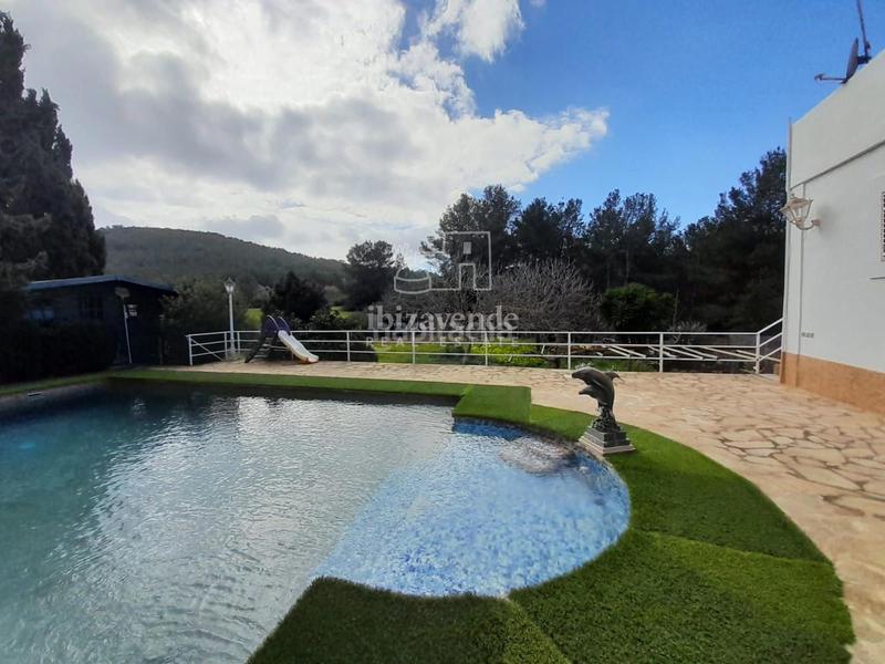 Foto 9f170c43-878f-46b4-a588-125df08a8746. Chalet autenticidad ibicenca con comodidad moderna en es novells santa eulalia en Santa Eulària