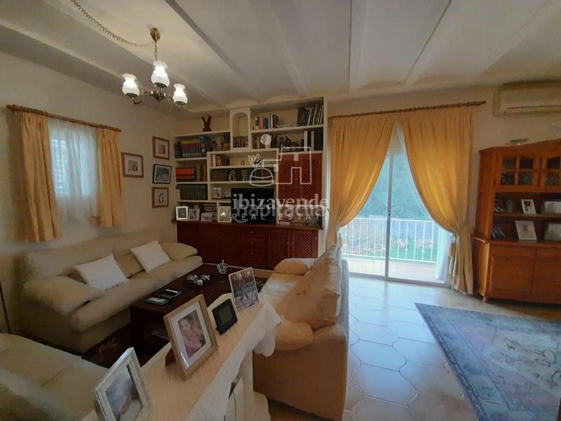 Foto d8481b8d-f510-4553-8b18-a1eeb560553e. Chalet autenticidad ibicenca con comodidad moderna en es novells santa eulalia en Santa Eulària