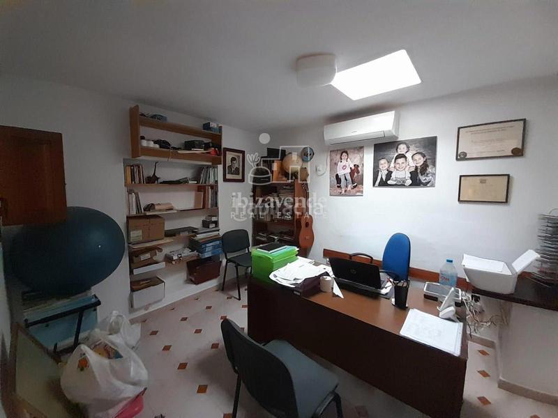 Foto daaa1da3-e4df-41a6-bc0d-d342704bb397. Chalet autenticidad ibicenca con comodidad moderna en es novells santa eulalia en Santa Eulària