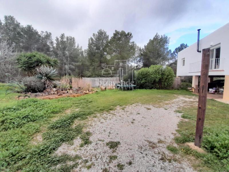 Foto efbbff6e-e7a0-4420-af81-778f16618ef5. Chalet autenticidad ibicenca con comodidad moderna en es novells santa eulalia en Santa Eulària