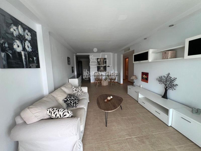 Foto 2a13f17f-a802-4281-be4d-d54b5316afa3. Rent flat with heating parking pool in Santa Eulària des riu Santa Eulària