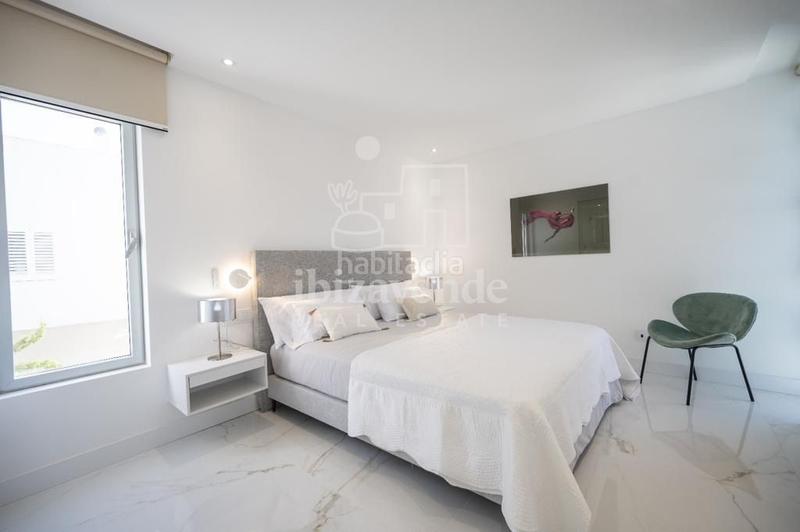 Foto 5dcb024c-6713-4567-9923-378de31525f0. Attico con riscaldamento parcheggio piscina in Marina Botafoc-Talamanca Ibiza