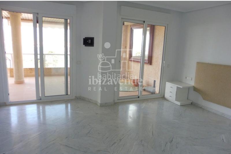 Foto 17b94792-a245-49a6-b286-313cce560f15. Appartement avec chauffage parking piscine dans Marina Botafoc-Talamanca Ibiza