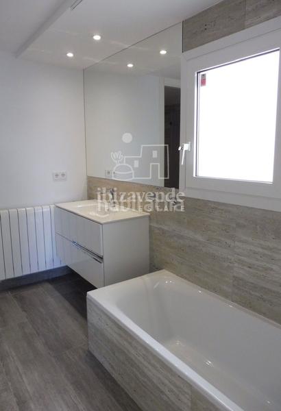 Foto 31547c51-0e79-4662-b558-682b974d65c2. Appartement avec chauffage parking piscine dans Marina Botafoc-Talamanca Ibiza