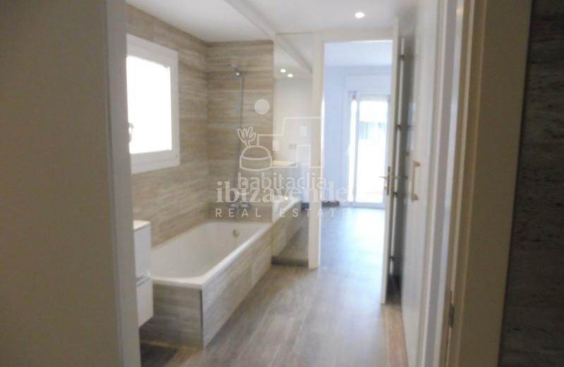 Foto 5c1e128b-9e0d-4afd-a193-ca612acd9c54. Appartement avec chauffage parking piscine dans Marina Botafoc-Talamanca Ibiza