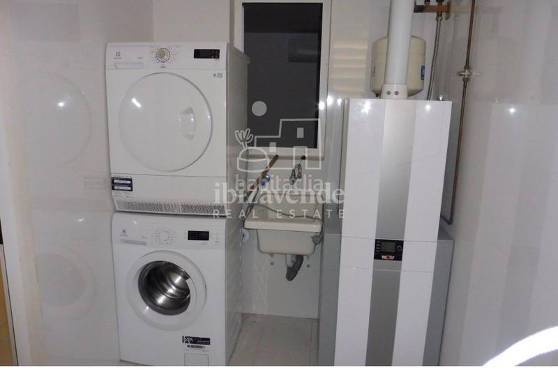 Foto 5e5327d3-e870-43e8-8787-c529f7d04cda. Appartement avec chauffage parking piscine dans Marina Botafoc-Talamanca Ibiza