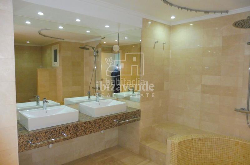 Foto 90da7ac2-a1bf-4a28-8e47-efdf439bd983. Appartement avec chauffage parking piscine dans Marina Botafoc-Talamanca Ibiza
