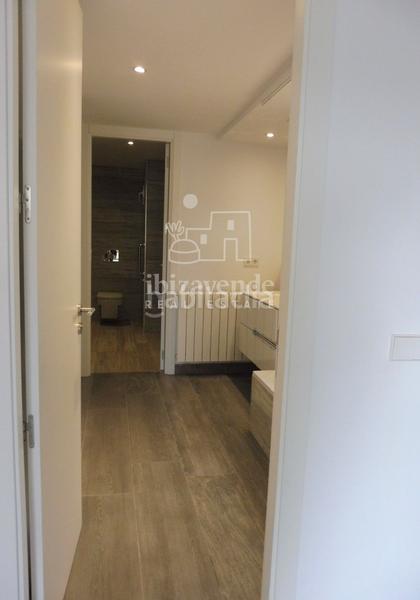 Foto a5f56317-f1e5-4054-83b6-159524e1a3b2. Appartement avec chauffage parking piscine dans Marina Botafoc-Talamanca Ibiza