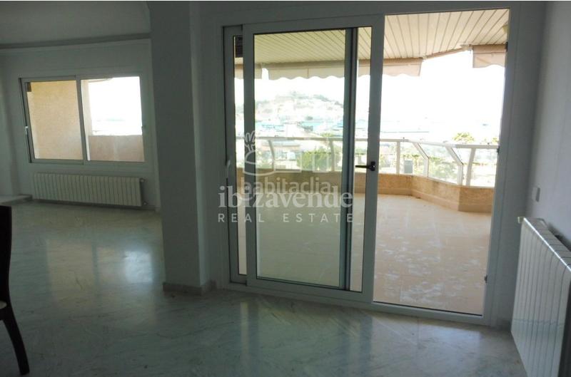 Foto be526d28-eb14-490b-8ad2-f17a9940727b. Appartement avec chauffage parking piscine dans Marina Botafoc-Talamanca Ibiza