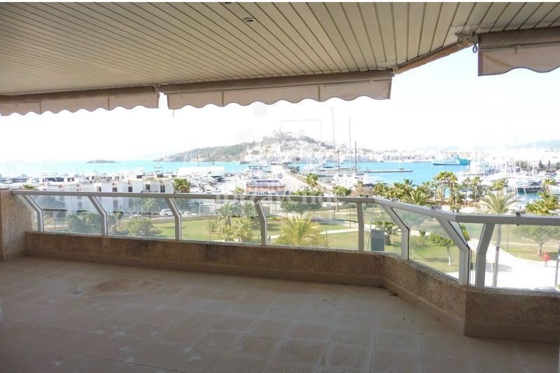 Foto d605f798-776f-4b7b-8e37-3ac66bde68d3. Appartement avec chauffage parking piscine dans Marina Botafoc-Talamanca Ibiza