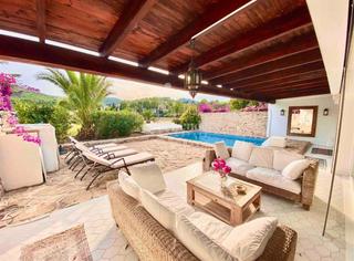 Casa adossada  Ii fase del golf. Encantadora casa adosada con mucha privacidad, situada en la pre
