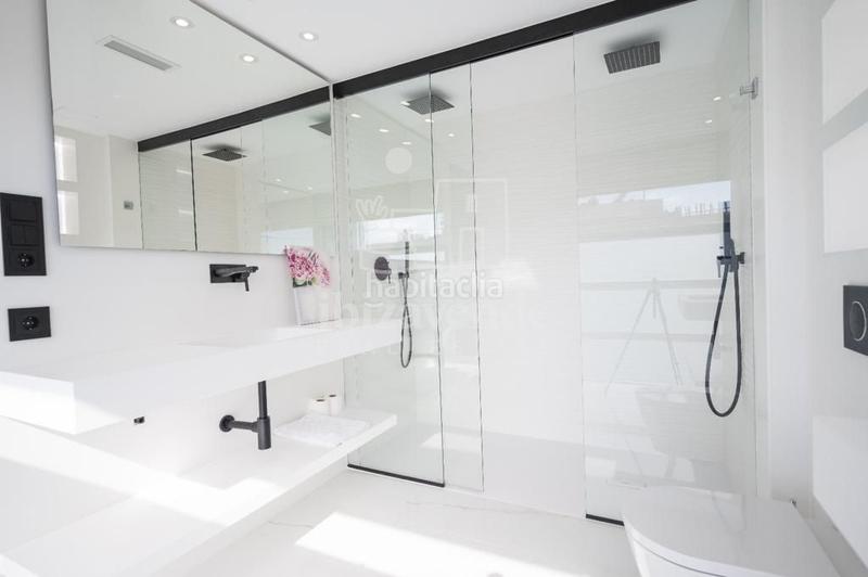 Foto 9afc5cba-16a6-4ccb-86a3-20363a8b38b1. Rent penthouse with heating parking pool in Marina Botafoc-Talamanca Ibiza
