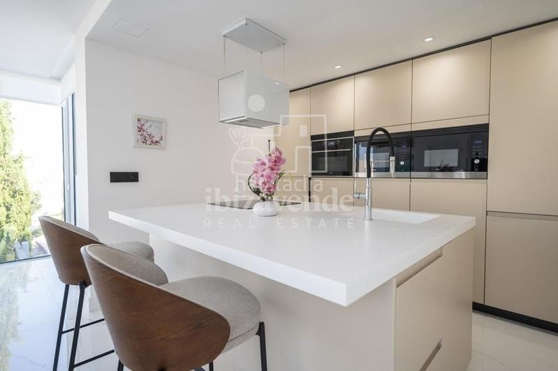 Foto de68b0b6-541d-4fff-9f96-ebb3a1f105c0. Rent penthouse with heating parking pool in Marina Botafoc-Talamanca Ibiza