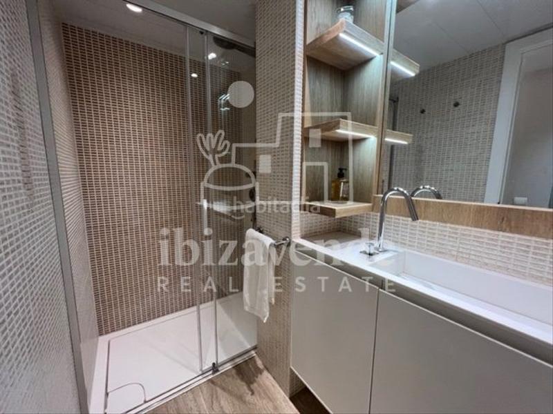 Foto 5809882f-e056-4a41-a23f-ed8c777e3b15. Pis amb calefacció aparcament piscina a Marina Botafoc-Talamanca Ibiza