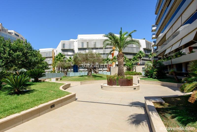 Foto add62da2-3bab-48bc-ba6e-85270113e5b7. Pis amb calefacció aparcament piscina a Marina Botafoc-Talamanca Ibiza