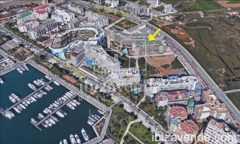Foto ba028f8e-3169-4068-a57d-8b9b381060e6. Pis amb calefacció aparcament piscina a Marina Botafoc-Talamanca Ibiza