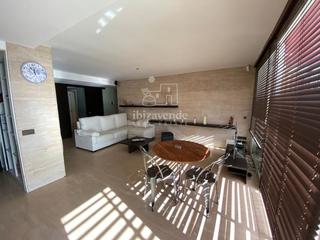 Location Attique  Pere matutes noguera. Amplio ático en playa den bossa con vistas al mar, en primera li