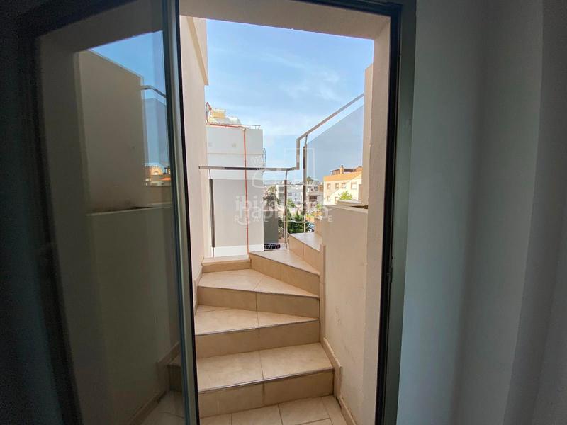 Foto cd7c9ca5-d6f5-4e34-8a85-e52c7a6dcb36. Location attique avec chauffage parking dans Jesús Santa Eulària