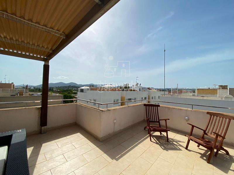 Foto 15e7ad59-f6ba-41c0-aa19-1c22b0edbd7d. Rent penthouse with heating parking in Jesús Santa Eulària
