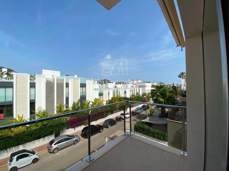 Foto 2cc32a87-d9a9-4137-94ac-d6a1603c9bff. Rent penthouse with heating parking in Jesús Santa Eulària