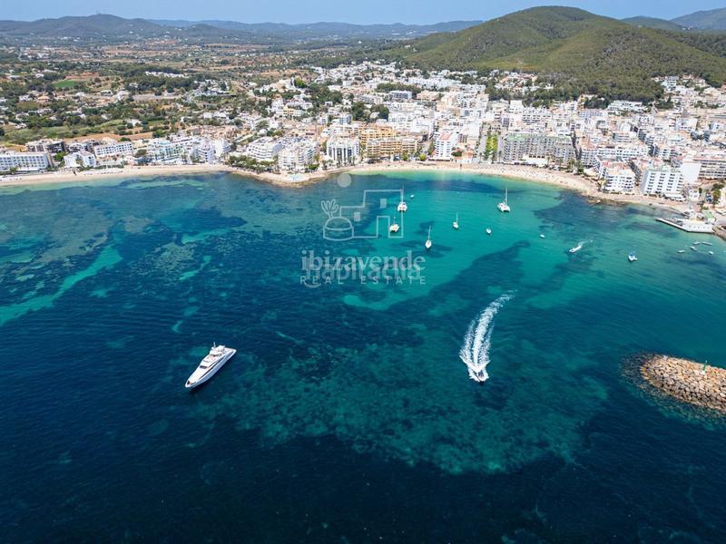 Foto 699b3689-3fea-4862-ac90-cdd5b0f1b15b. Alquiler piso bonito piso en siesta con vistas al mar en Santa Eulària