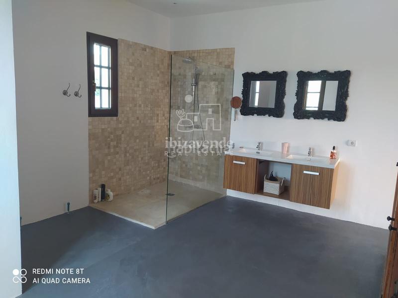 Foto a08c02eb-160e-4fbf-a9fd-d57658a2a88a. Affitto casa con riscaldamento parcheggio piscina in Santa Eulària