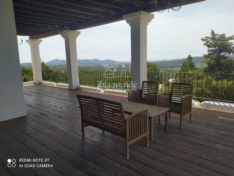 Foto 389d412b-9696-4d65-ae4d-bc262856e18c. Alquiler casa  amplia situada junto al colegio morna en Santa Eulària