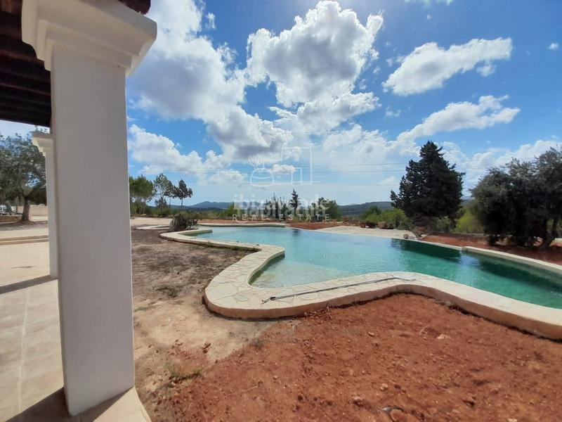 Foto 07e220ef-14c8-4264-bb1b-4dd42a21b9e6. Lloguer casa amb calefacció aparcament piscina a Santa Eulària