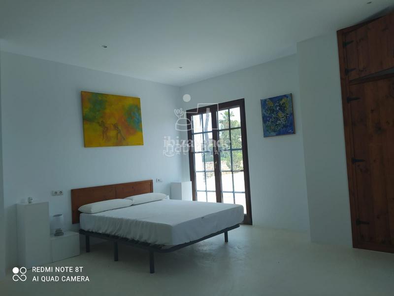 Foto 42e53faf-2101-4d23-95a3-b869ca18332b. Lloguer casa amb calefacció aparcament piscina a Santa Eulària