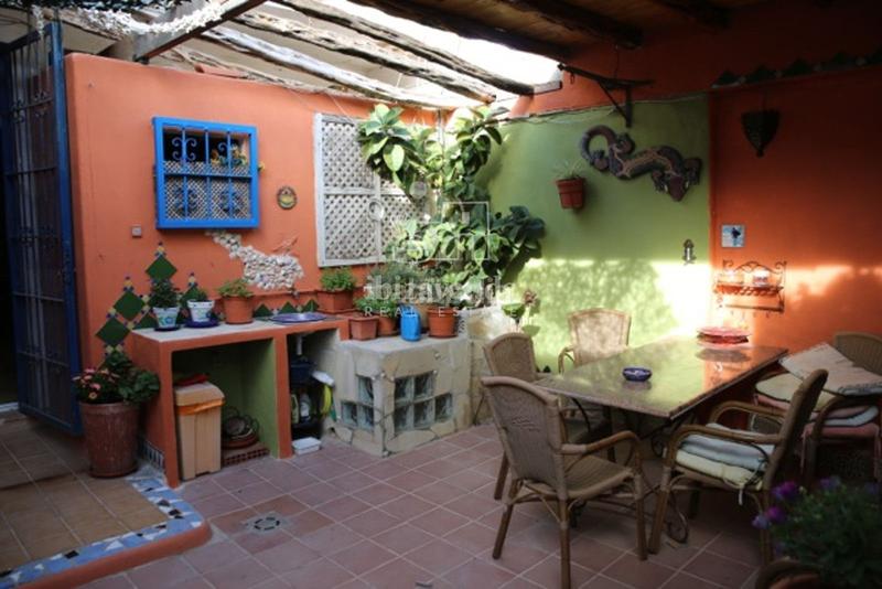 Foto a2efe390-4c76-4c26-ac42-965f3c5bb724. Casa  única con más de 300m y espectacular azotea en Ibiza