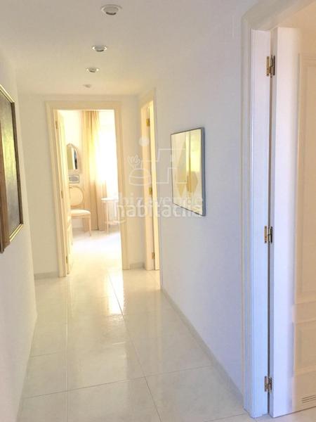 Foto 53af914f-9f8e-4ef1-9573-f0825ad7e292. Location appartement avec chauffage piscine dans Marina Botafoc-Talamanca Ibiza