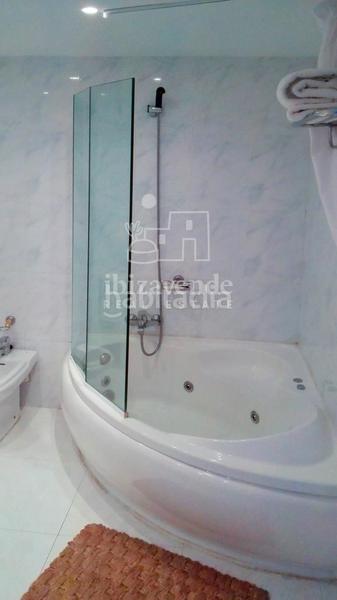 Foto 92809ac7-b3ad-42df-ac08-a6d5fe5b3f79. Miete etagenwohnung mit heizung pool in Marina Botafoc-Talamanca Ibiza