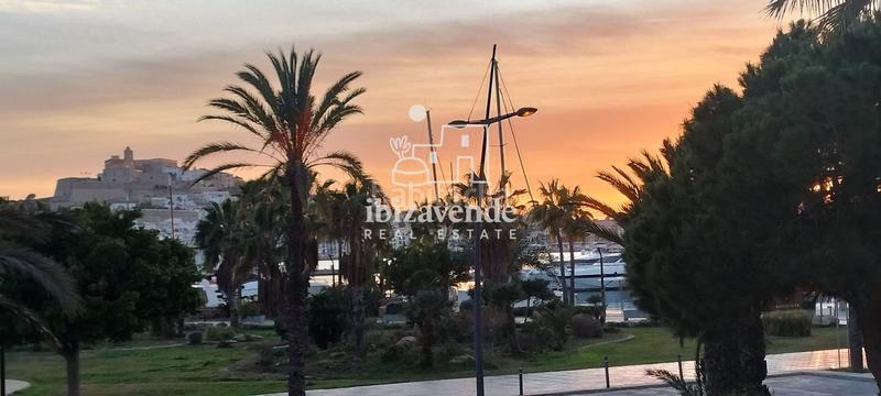 Foto 910322bd-3cb1-475a-89ed-6b64522b8bea. Miete etagenwohnung mit heizung parking pool in Marina Botafoc-Talamanca Ibiza