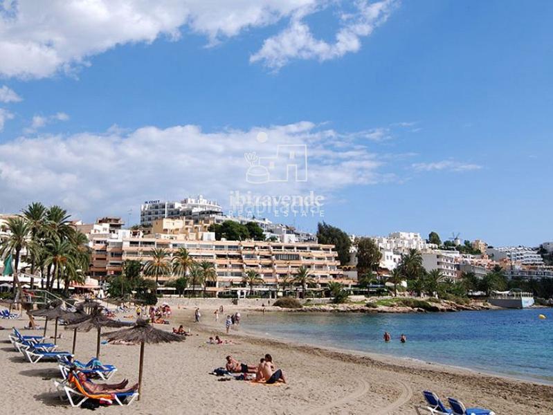 Foto b568ad5f-4ed6-4820-8b62-a09a0e728e5e. Piso promoción exclusiva de tríplex de 3 dormitorios en ses figueretes en Ibiza