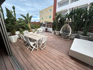 Pis  De s'aigua dolça, es pujols. Espectacular apartamento en planta baja con acceso directo al ma
