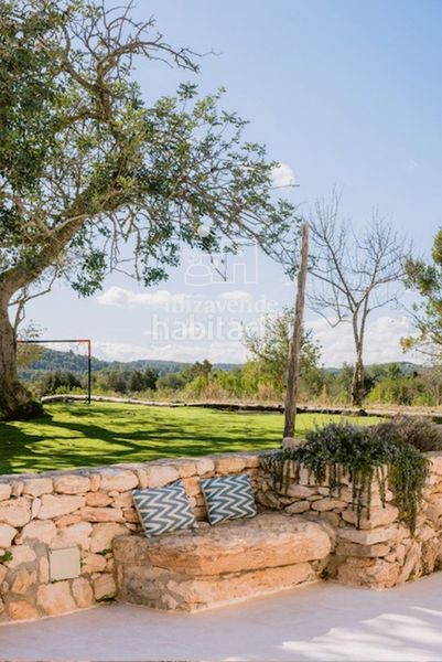 Foto ee9e11da-ce96-4fc1-8e56-d841a4db517c. Lloguer xalet amb calefacció aparcament piscina a Sant Joan de Labritja