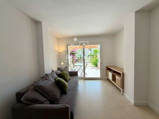 Miete Etagenwohnung  Lugo. Bonito piso bajo con jardín en cala de bou.