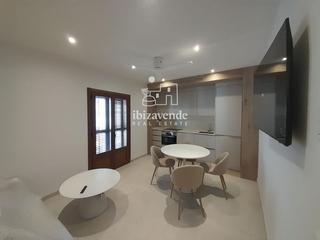 Etagenwohnung  De castelar. Exclusivo piso renovado en la marina, dalt vila