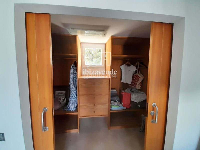 Foto 2b41636f-efd9-4535-969a-63d82ca002e1. Casa amb calefacció aparcament piscina a Santa Eulària des riu Santa Eulària