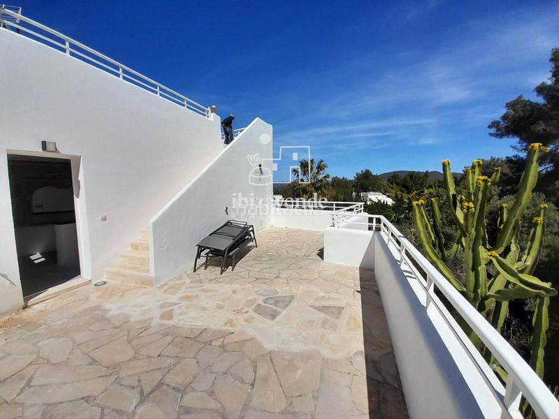Foto 2bc44ef4-a713-4024-9962-51159ba6a5f3. Casa amb calefacció aparcament piscina a Santa Eulària des riu Santa Eulària