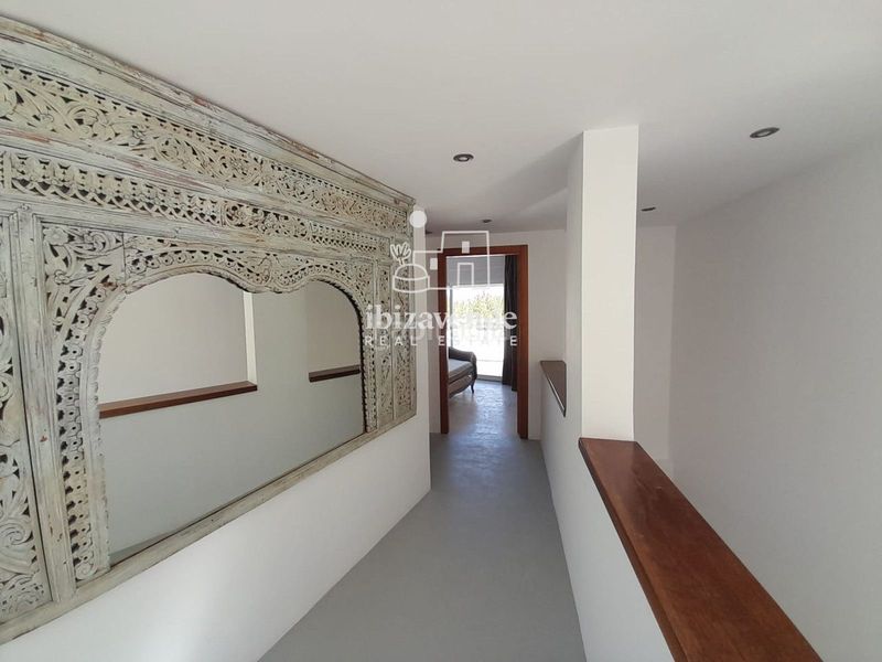 Foto 7c18b157-f965-4909-bfc6-b0a01625f59b. Casa amb calefacció aparcament piscina a Santa Eulària des riu Santa Eulària
