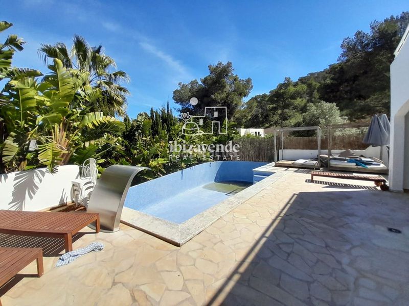 Foto 979725ab-8e75-41f5-8eb4-55f41bef7368. Casa amb calefacció aparcament piscina a Santa Eulària des riu Santa Eulària