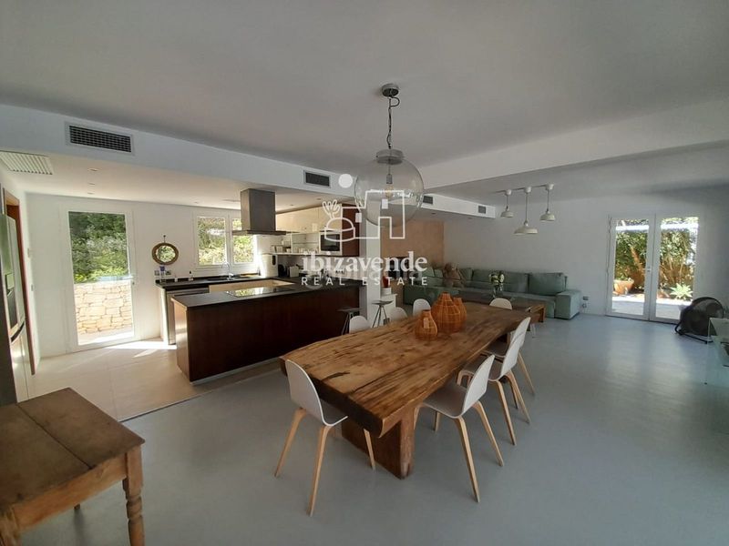 Foto d1f00e7c-698c-4a25-9c05-5f6cc04c4a16. Casa amb calefacció aparcament piscina a Santa Eulària des riu Santa Eulària