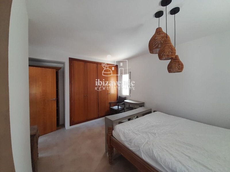 Foto d713dc32-615f-4be8-b7a0-5eff914e69b3. Casa amb calefacció aparcament piscina a Santa Eulària des riu Santa Eulària