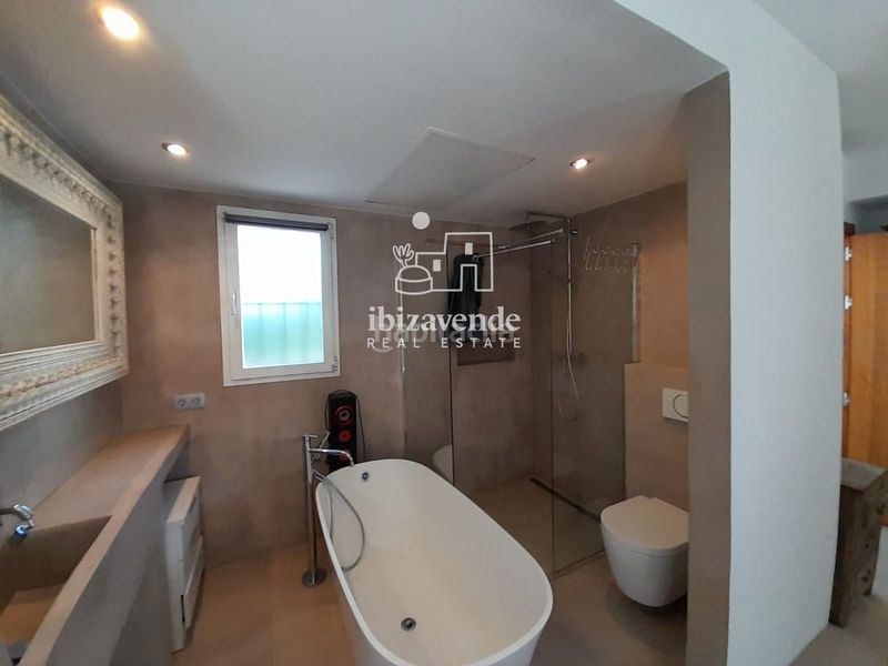 Foto f0d62cf8-55d1-40d6-9481-302eff7a49c3. Casa amb calefacció aparcament piscina a Santa Eulària des riu Santa Eulària
