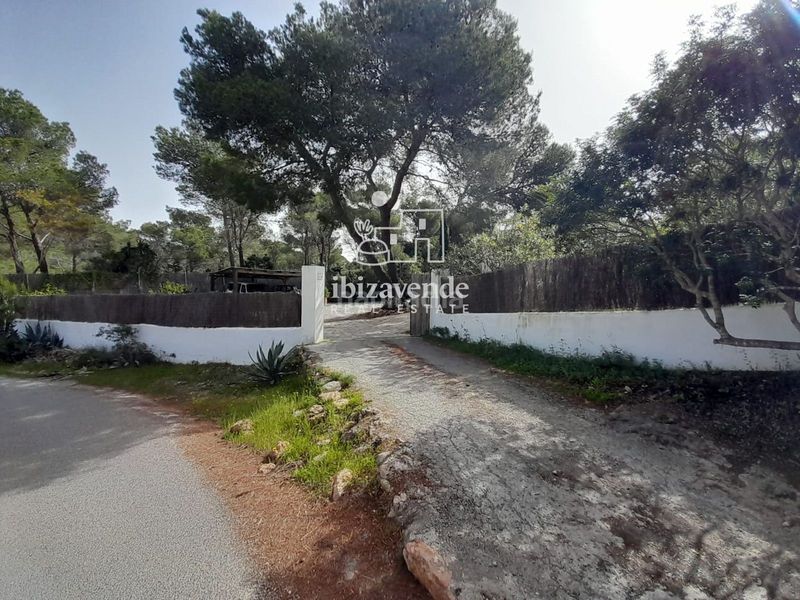 Foto 2767b12d-6552-4dbb-ae34-10aa8705987a. Casa amb aparcament piscina a Sant Carles Santa Eulària