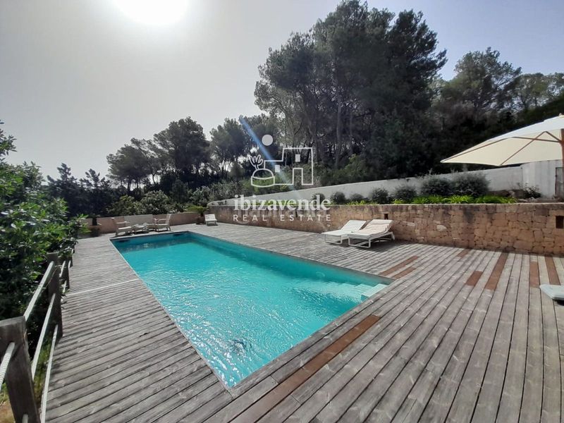 Foto 44dc2349-25a3-4bbc-81d6-a3cd2cfa7471. Casa amb aparcament piscina a Sant Carles Santa Eulària